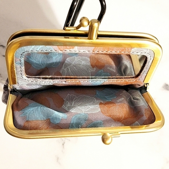 HOBO The Original Gray/Taupe Leather Double Kisslock Makeup Bag - Picture 3 of 10